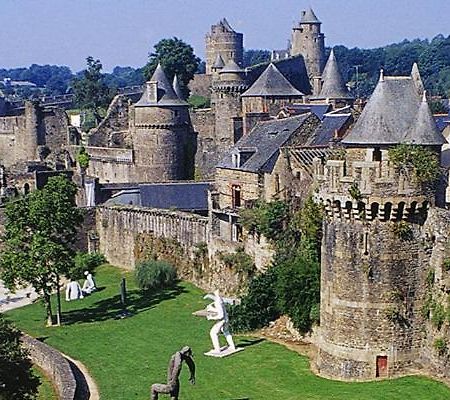 Studio Des Pres Fougeres Bagian luar foto