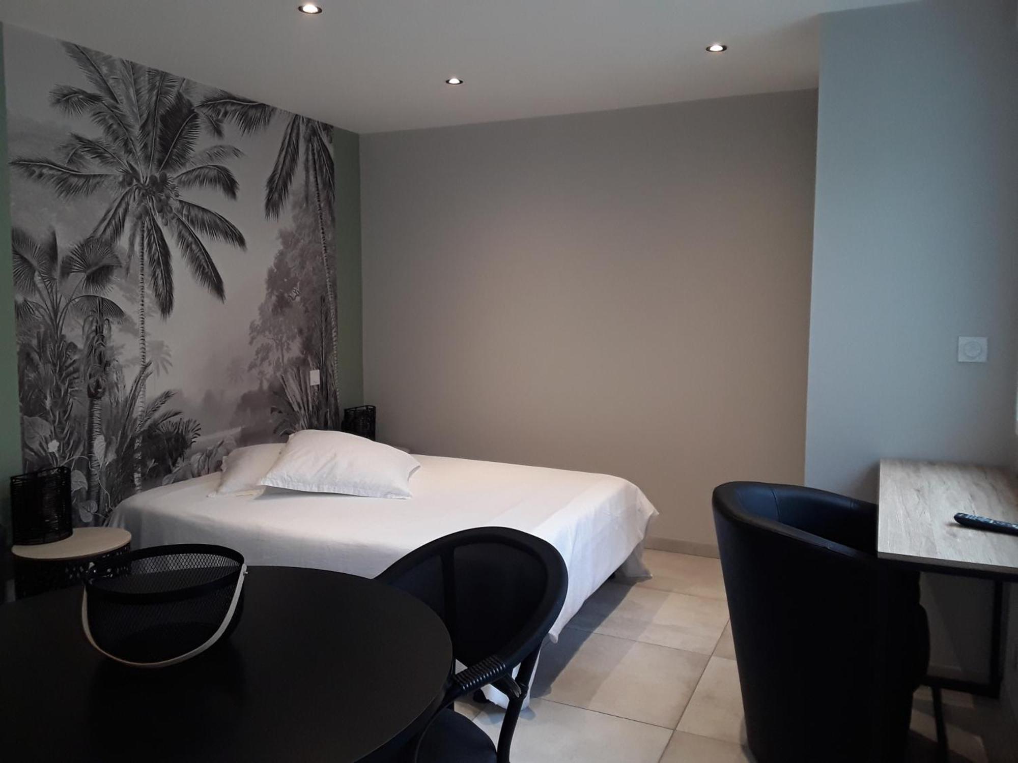 Studio Des Pres Fougeres Bagian luar foto